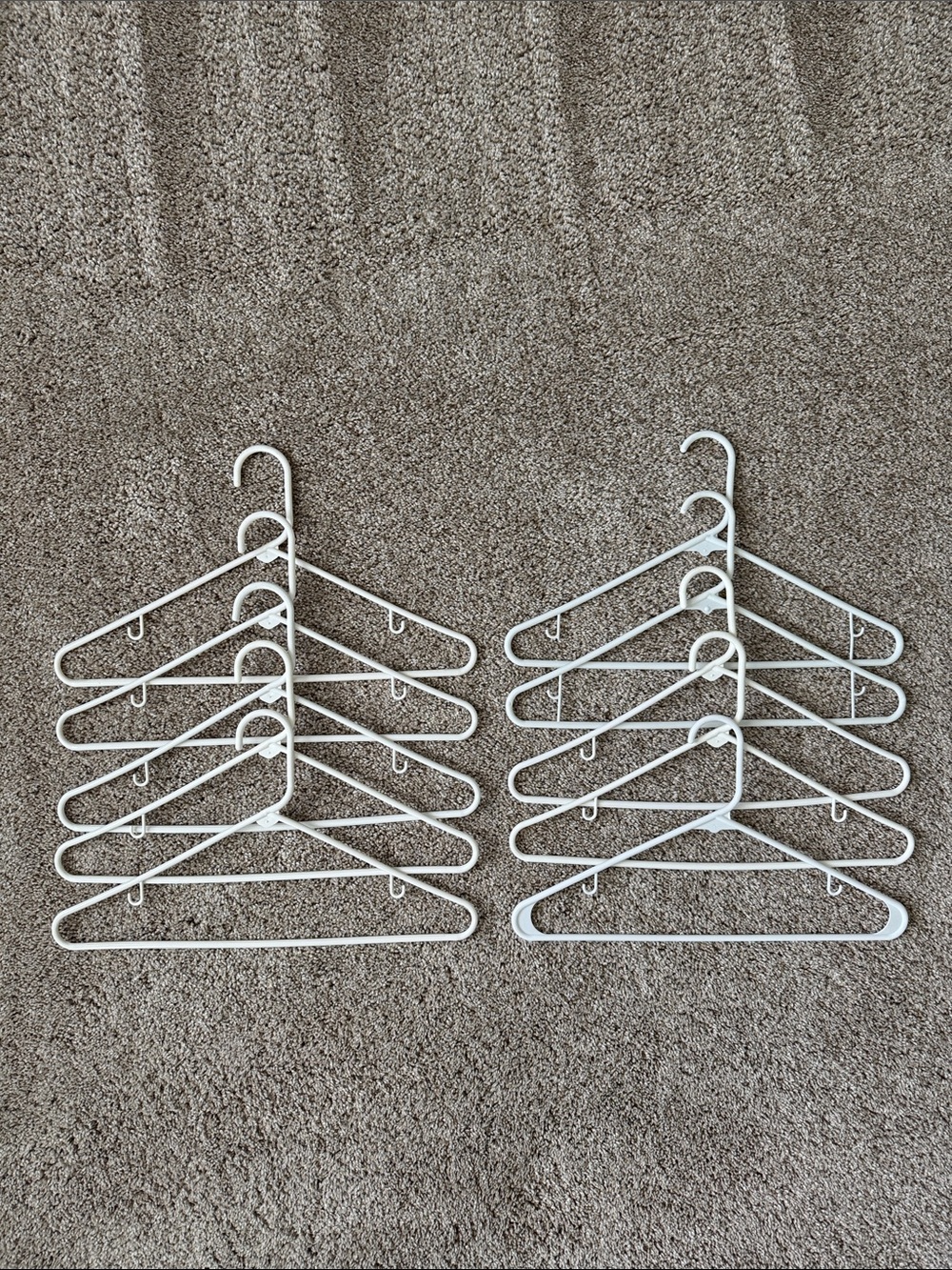 White Plastic Clothes Hangers (10)